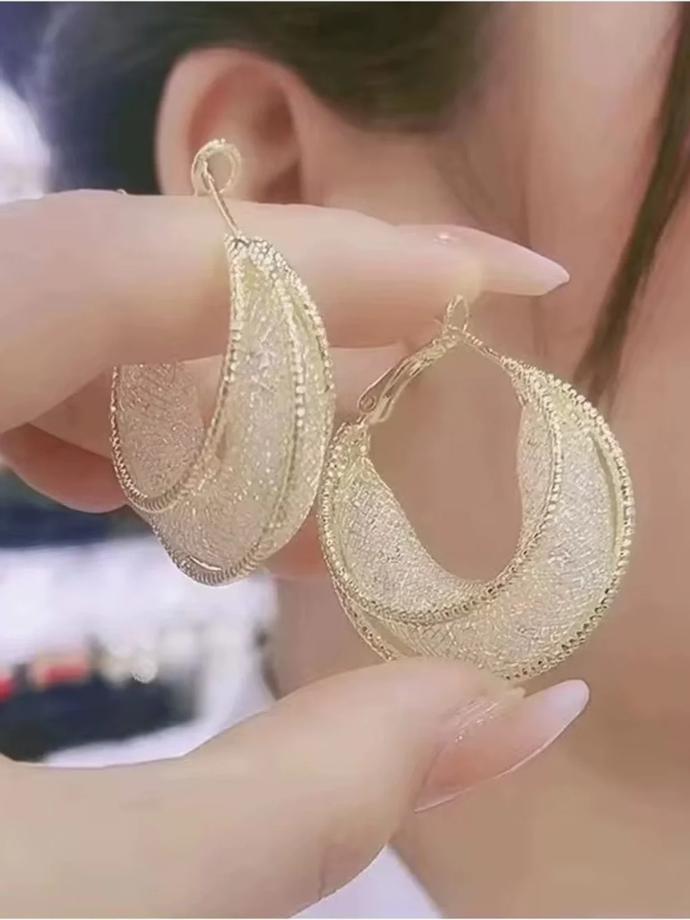***Elegant Gold Textured Crescent Hoop Earrings - Women Jewelry
